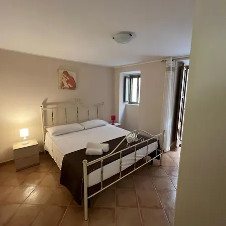 Gioeni House * Cefalu