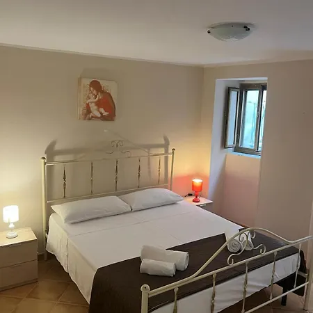 Holiday home Gioeni House