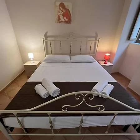 Gioeni House Cefalu